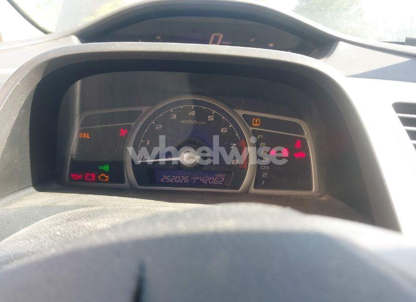 Photo 7 of 2010 Honda Civic EX-L (VIN 19XFA1F99AE054103)