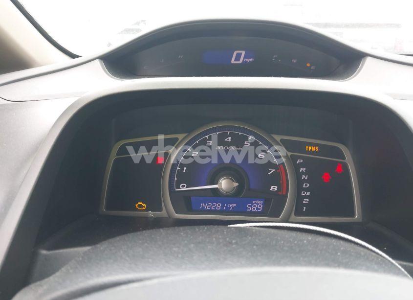 Photo 7 of 2010 Honda Civic GX (VIN 19XFA4F53AE000472)