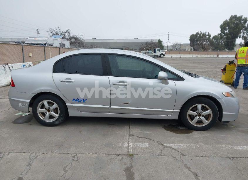 Photo 13 of 2011 Honda Civic GX (VIN 19XFA4F55BE000426)