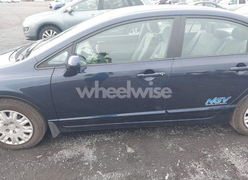 Photo 6 of 2010 Honda Civic GX (VIN 19XFA4F56AE000451)