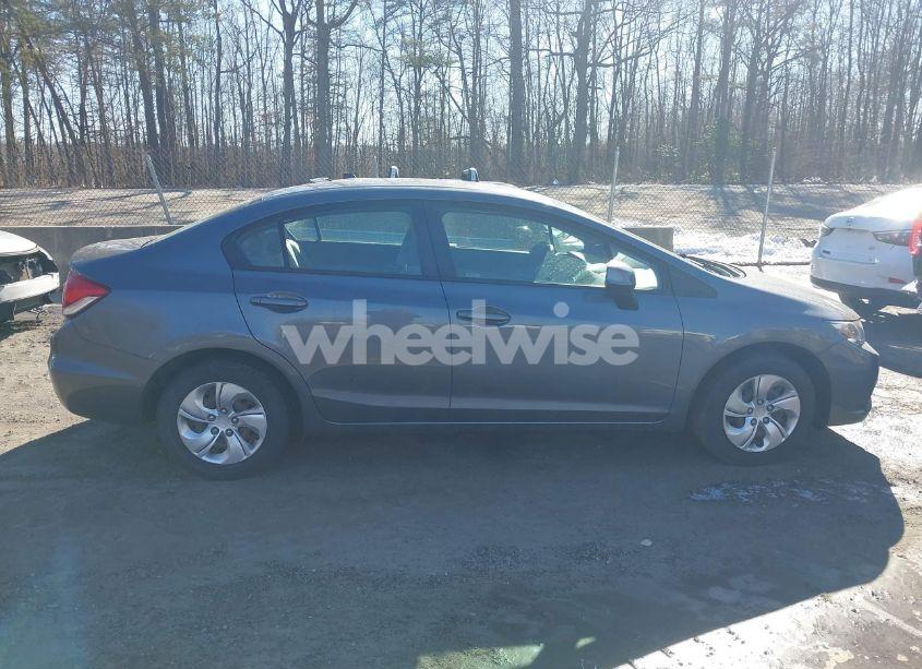 Photo 13 of 2013 Honda Civic LX (VIN 19XFB2E50DE007581)