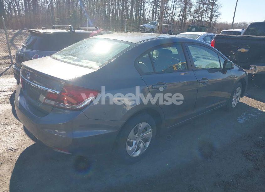 Photo 4 of 2013 Honda Civic LX (VIN 19XFB2E50DE007581)