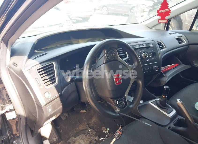 Photo 5 of 2014 Honda Civic LX (VIN 19XFB2E50EE048097)