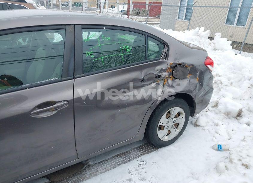 Photo 6 of 2014 Honda Civic LX (VIN 19XFB2E50EE055504)