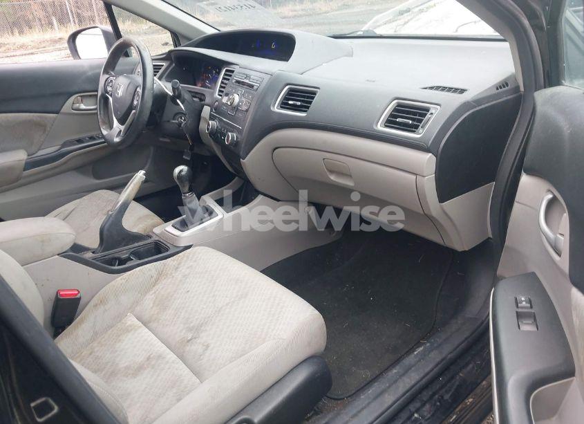 Photo 5 of 2015 Honda Civic LX (VIN 19XFB2E50FE061062)