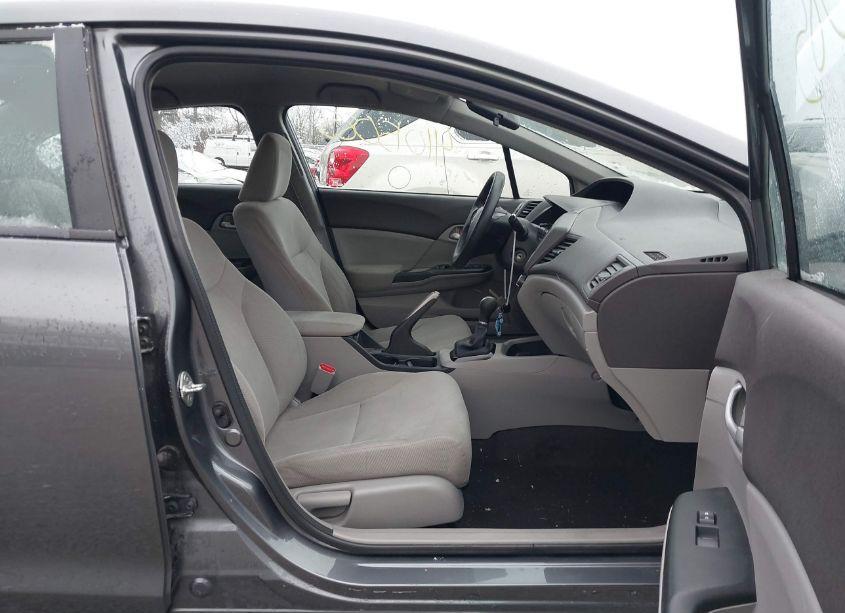 Photo 5 of 2012 Honda Civic LX (VIN 19XFB2E51CE068498)