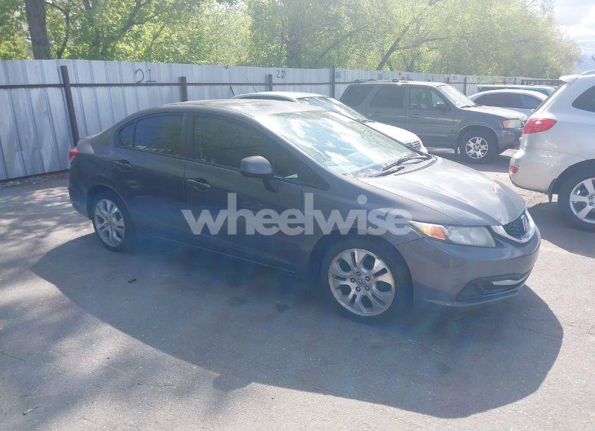 2013 Honda Civic LX (VIN 19XFB2E52DE056295) main photo