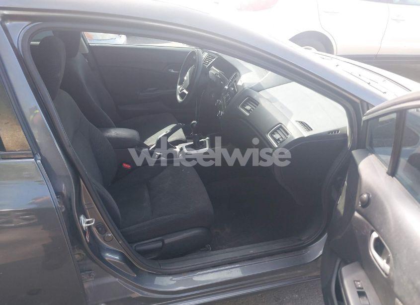 Photo 5 of 2013 Honda Civic LX (VIN 19XFB2E52DE056295)