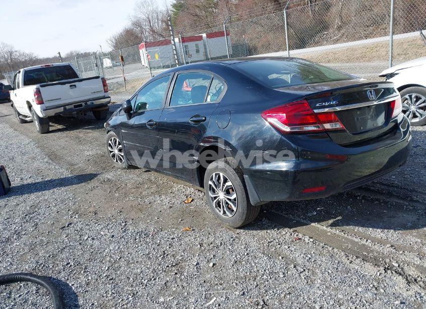 Photo 3 of 2013 Honda Civic LX (VIN 19XFB2E56DE037166)