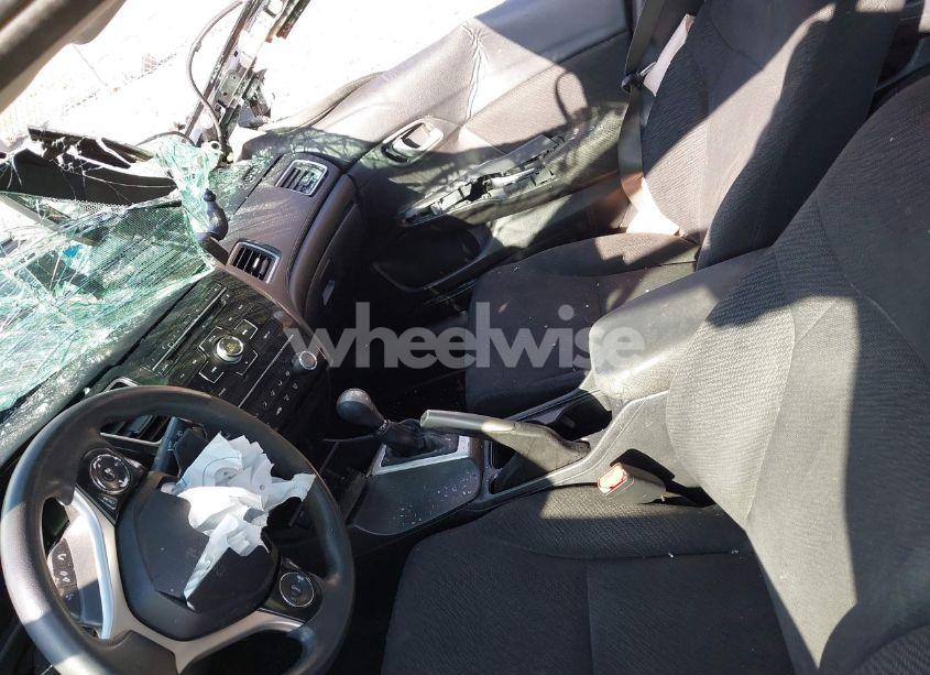 Photo 5 of 2013 Honda Civic LX (VIN 19XFB2E56DE037166)