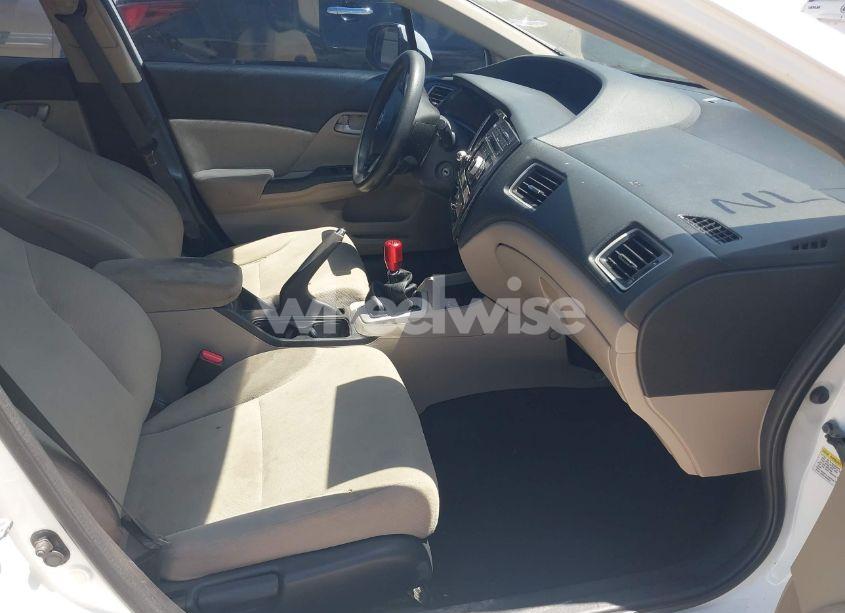 Photo 5 of 2013 Honda Civic LX (VIN 19XFB2E56DE058583)