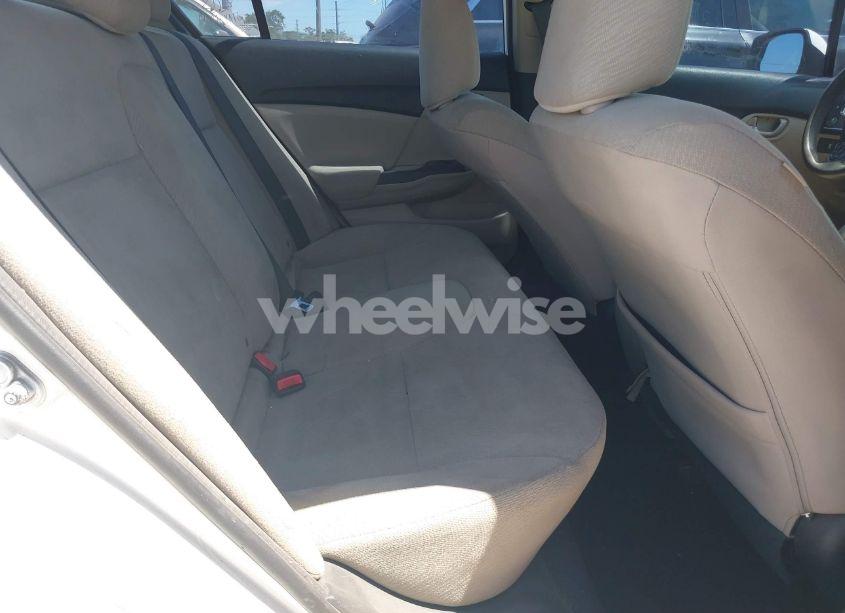 Photo 8 of 2013 Honda Civic LX (VIN 19XFB2E56DE058583)