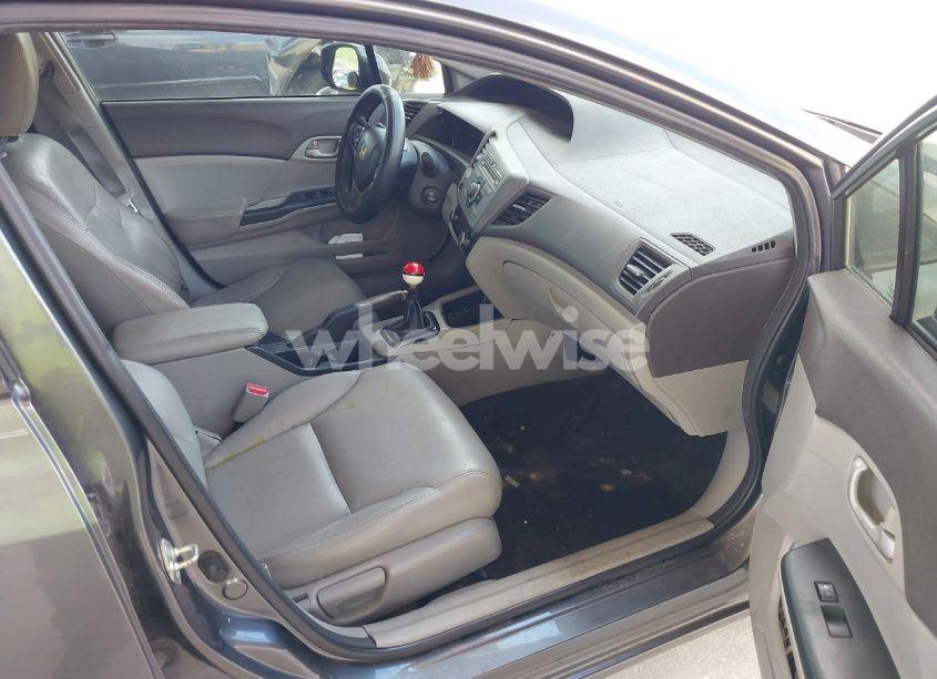 Photo 5 of 2012 Honda Civic LX (VIN 19XFB2E57CE059580)