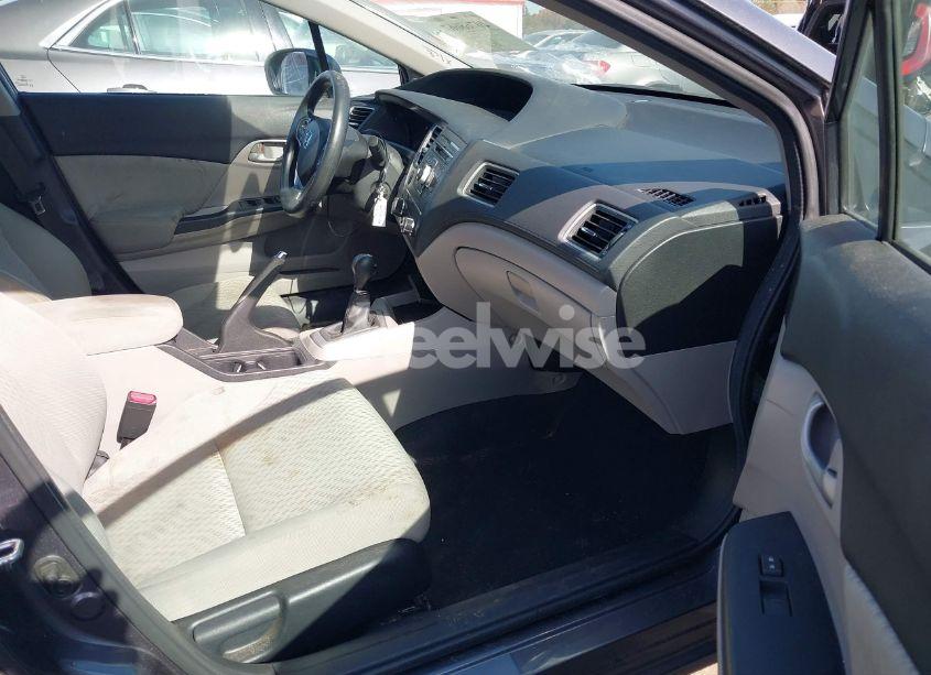 Photo 5 of 2014 Honda Civic LX (VIN 19XFB2E58EE081641)