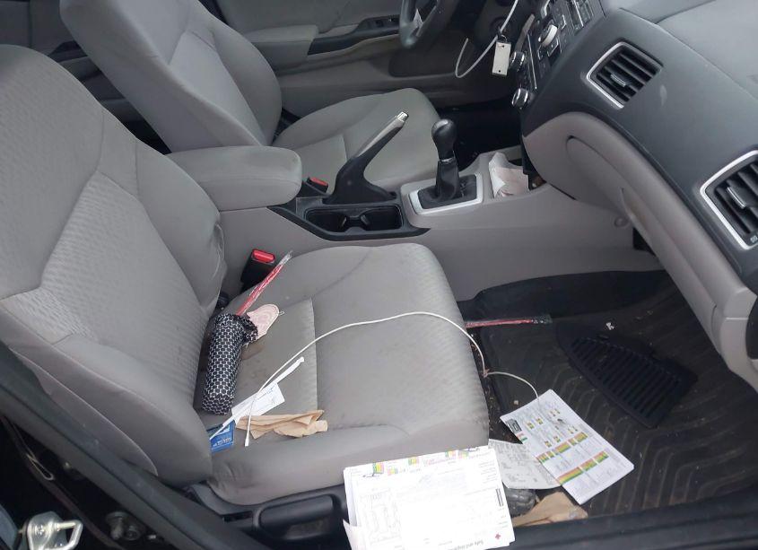 Photo 5 of 2015 Honda Civic LX (VIN 19XFB2E58FE025412)