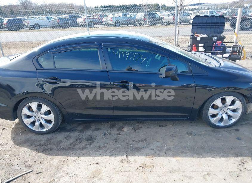 Photo 14 of 2014 Honda Civic LX (VIN 19XFB2E5XEE048110)