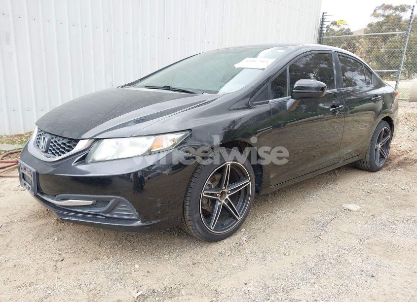 Photo 2 of 2015 Honda Civic LX (VIN 19XFB2E5XFE048514)