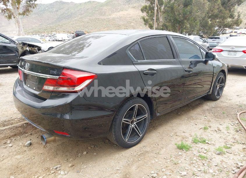 Photo 4 of 2015 Honda Civic LX (VIN 19XFB2E5XFE048514)