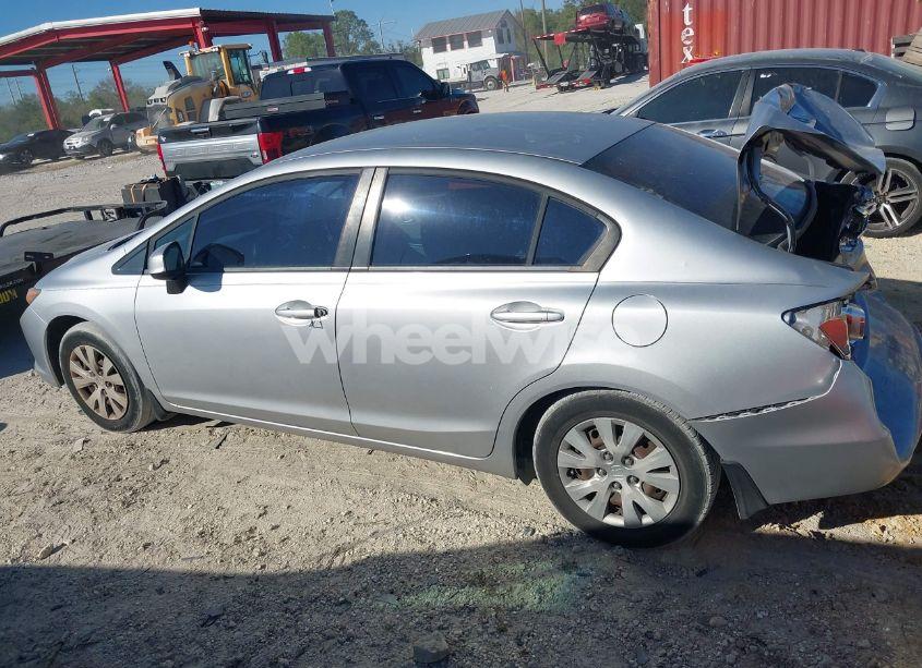 Photo 14 of 2012 Honda Civic SDN LX (VIN 19XFB2F50CE018822)