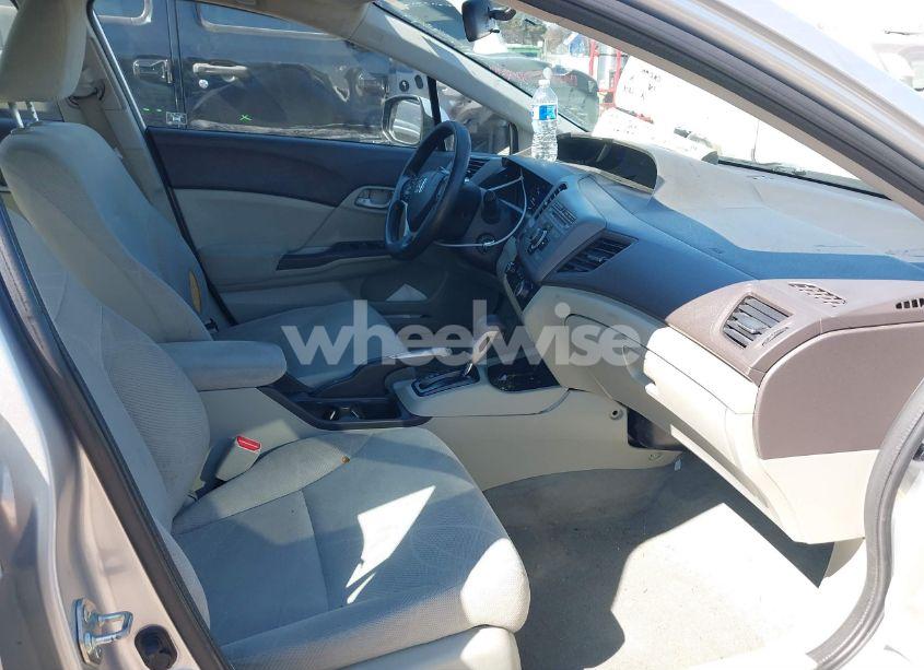 Photo 5 of 2012 Honda Civic LX (VIN 19XFB2F50CE092242)