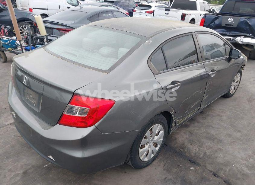 Photo 4 of 2012 Honda Civic LX (VIN 19XFB2F50CE316951)