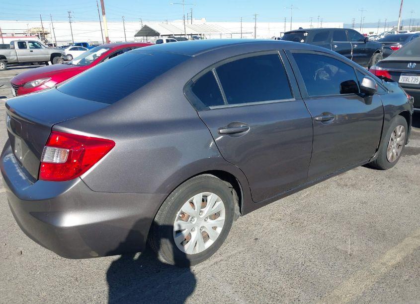 Photo 4 of 2012 Honda Civic LX (VIN 19XFB2F50CE334186)