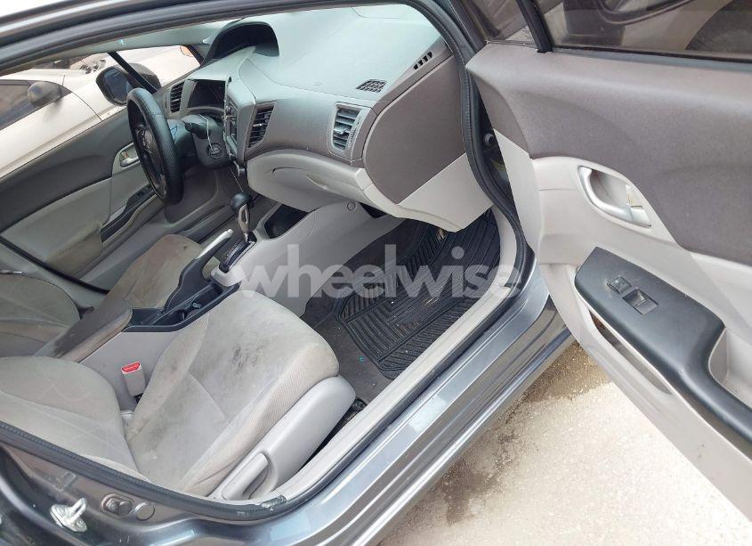 Photo 5 of 2012 Honda Civic LX (VIN 19XFB2F50CE376194)