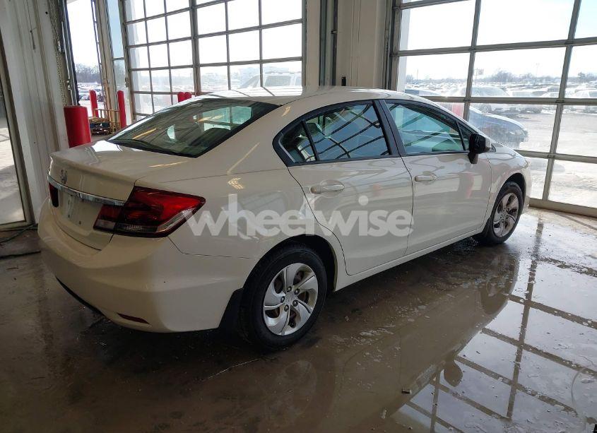 Photo 4 of 2013 Honda Civic LX (VIN 19XFB2F50DE029112)