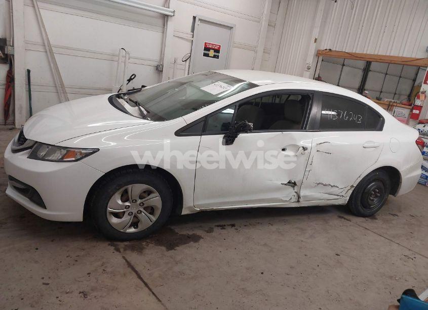 Photo 14 of 2013 Honda Civic LX (VIN 19XFB2F50DE031054)
