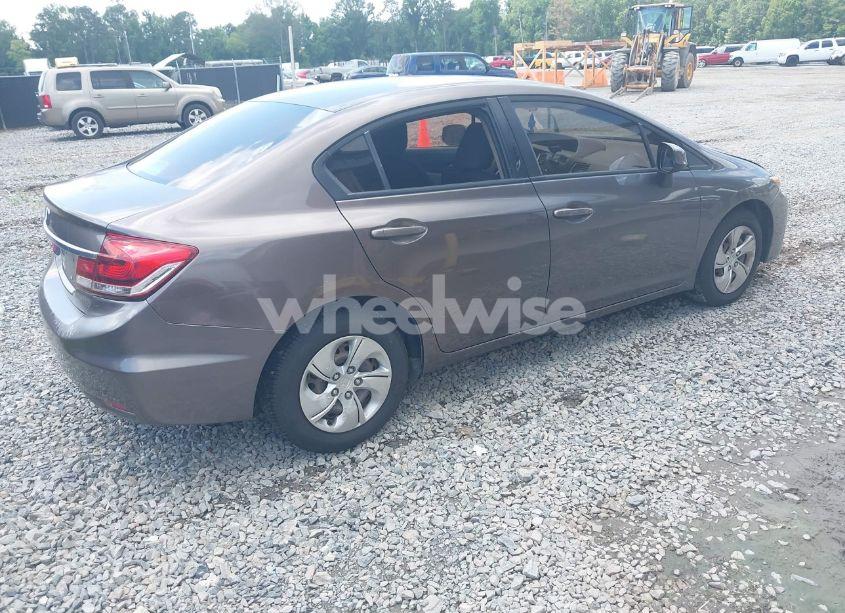 Photo 4 of 2013 Honda Civic LX (VIN 19XFB2F50DE051143)