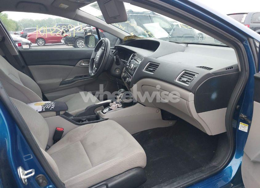 Photo 5 of 2013 Honda Civic LX (VIN 19XFB2F50DE064295)