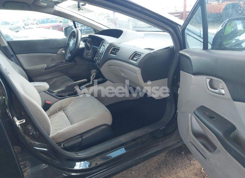 Photo 5 of 2013 Honda Civic LX (VIN 19XFB2F50DE068685)