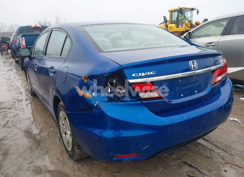Photo 3 of 2013 Honda Civic LX (VIN 19XFB2F50DE072686)