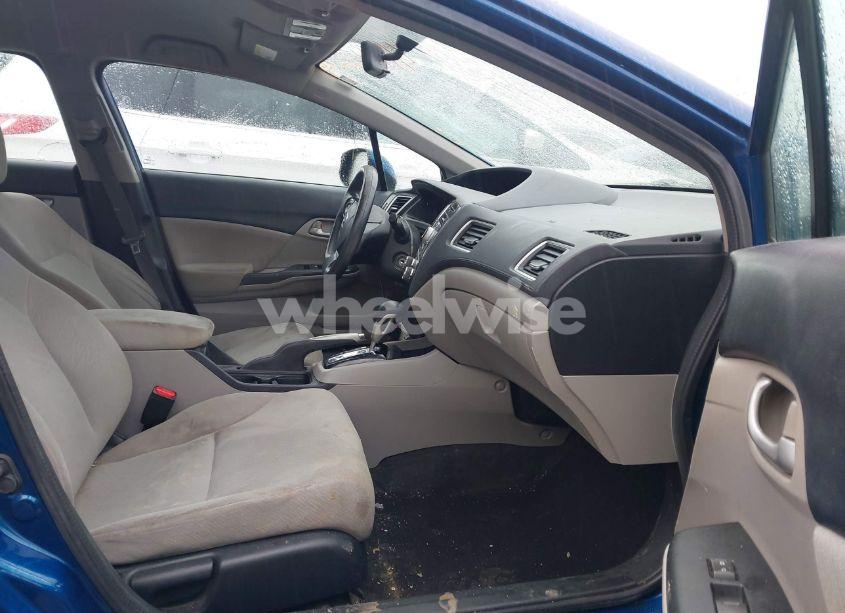 Photo 5 of 2013 Honda Civic LX (VIN 19XFB2F50DE072686)