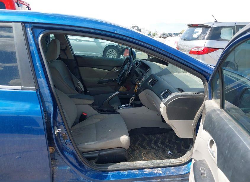 Photo 5 of 2013 Honda Civic LX (VIN 19XFB2F50DE078083)