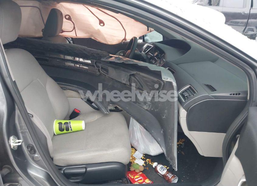 Photo 5 of 2013 Honda Civic LX (VIN 19XFB2F50DE088760)