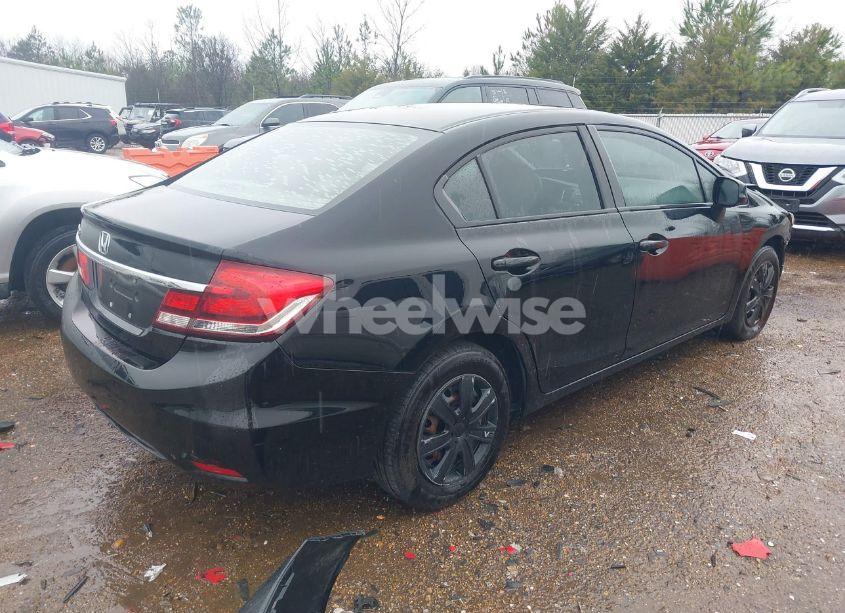 Photo 4 of 2013 Honda Civic LX (VIN 19XFB2F50DE203888)