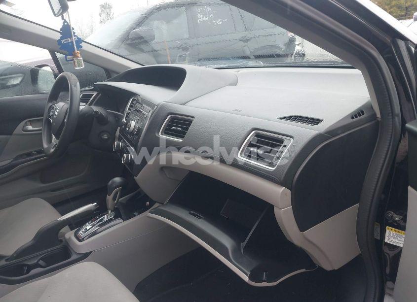 Photo 5 of 2013 Honda Civic LX (VIN 19XFB2F50DE203888)