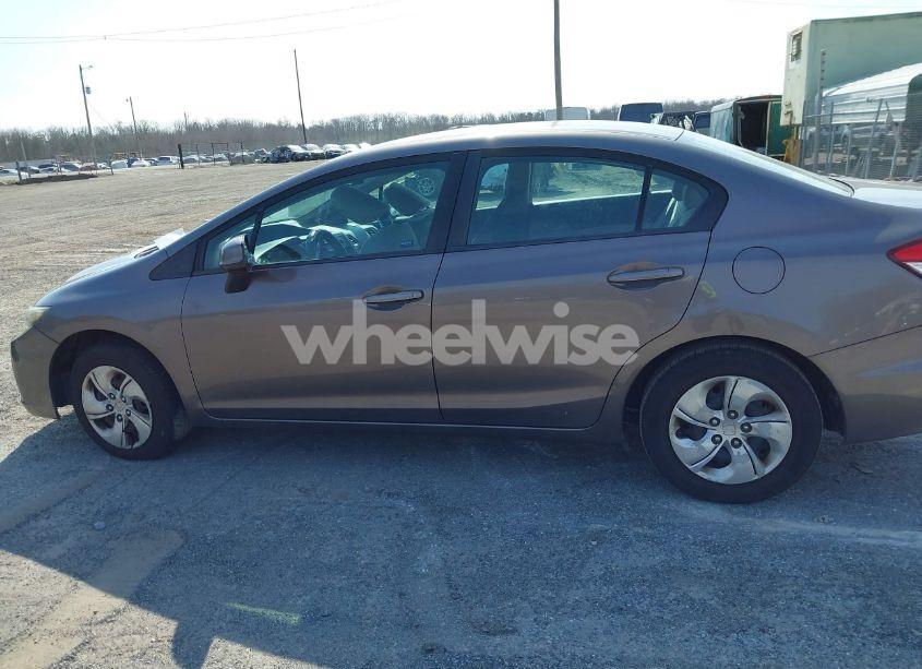 Photo 13 of 2013 Honda Civic LX (VIN 19XFB2F50DE295312)