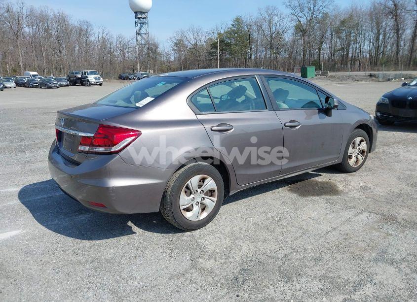 Photo 4 of 2013 Honda Civic LX (VIN 19XFB2F50DE295312)