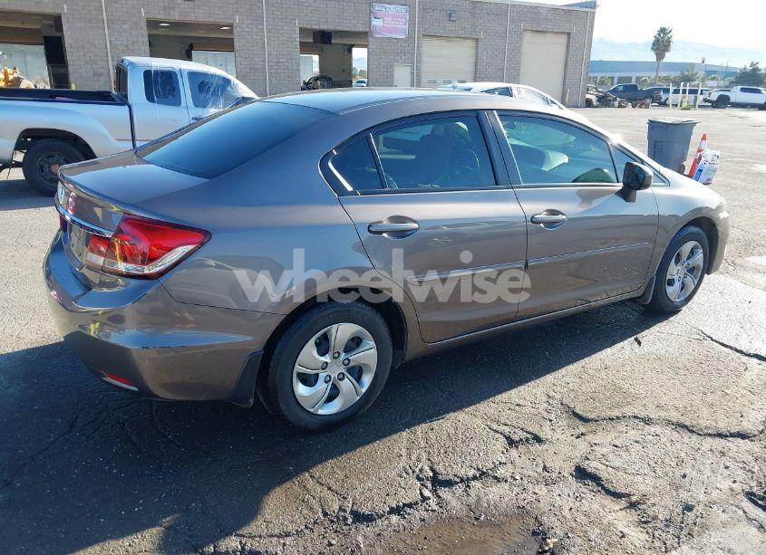 Photo 4 of 2014 Honda Civic LX (VIN 19XFB2F50EE231966)