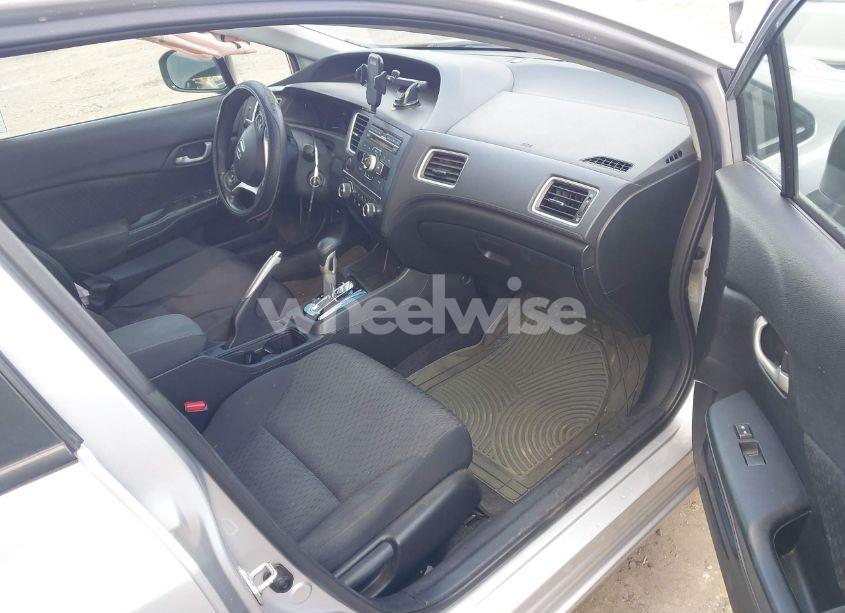 Photo 5 of 2014 Honda Civic LX (VIN 19XFB2F50EE268080)