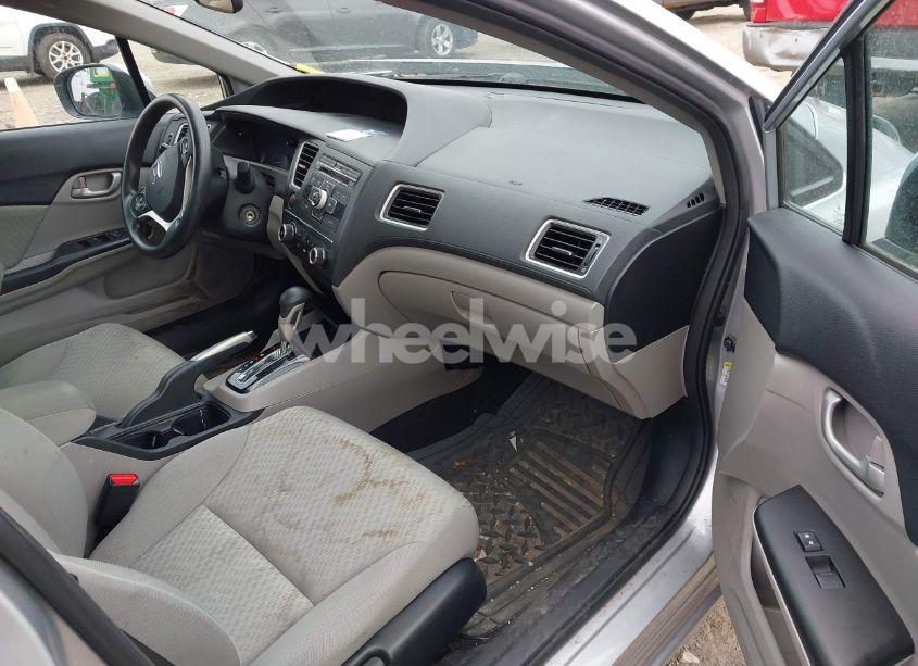 Photo 5 of 2015 Honda Civic LX (VIN 19XFB2F50FE095338)