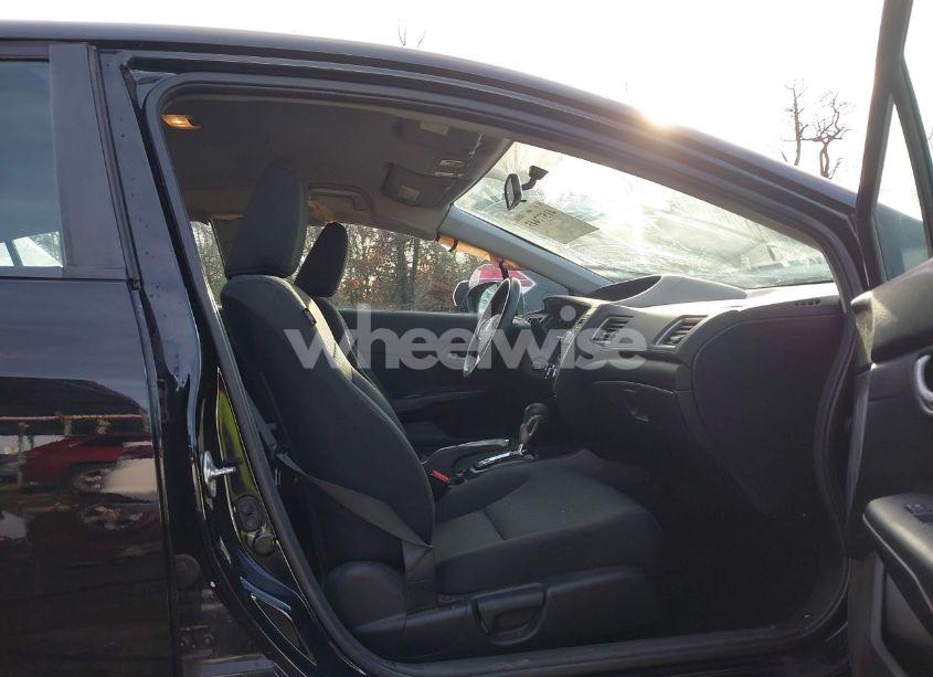 Photo 5 of 2015 Honda Civic LX (VIN 19XFB2F50FE250227)