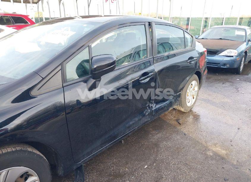 Photo 6 of 2015 Honda Civic LX (VIN 19XFB2F50FE250227)