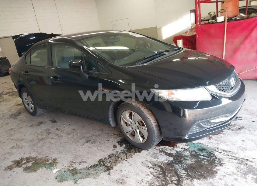 2015 Honda Civic LX (VIN 19XFB2F50FE266248) main photo