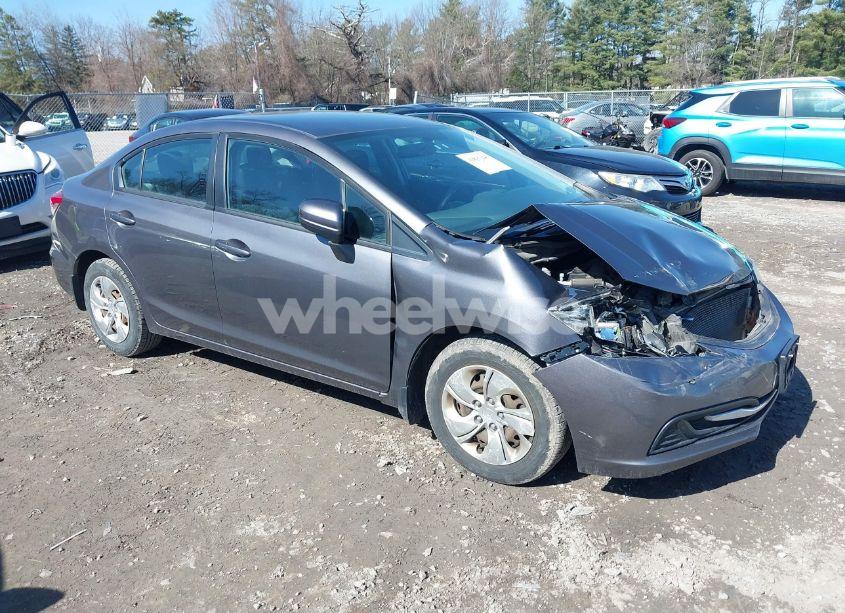2015 Honda Civic LX (VIN 19XFB2F50FE285186) main photo