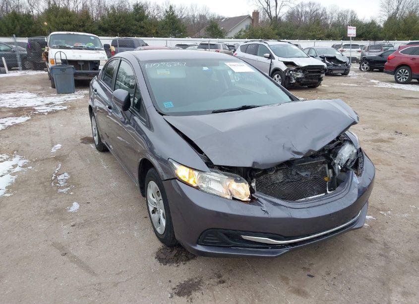 2015 Honda Civic LX (VIN 19XFB2F50FE296270) main photo