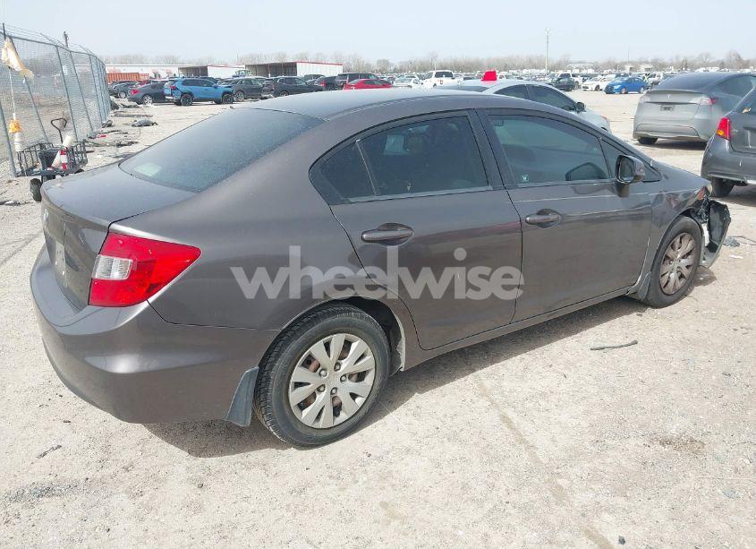 Photo 4 of 2012 Honda Civic LX (VIN 19XFB2F51CE068161)