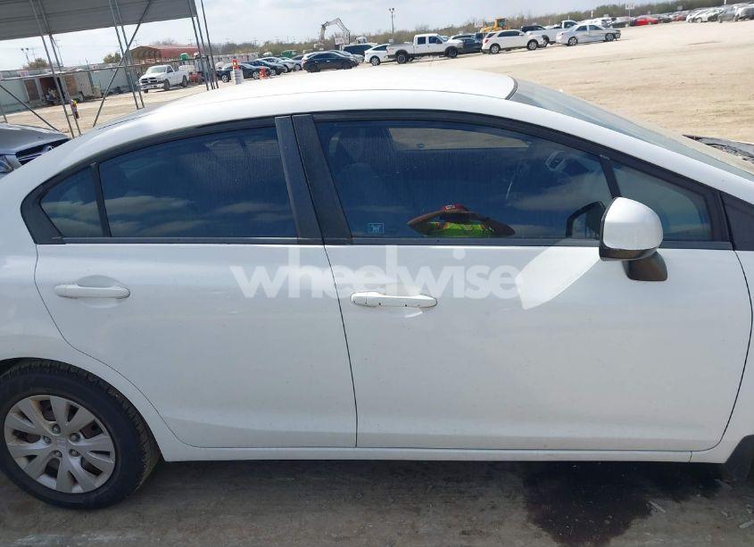 Photo 14 of 2012 Honda Civic LX (VIN 19XFB2F51CE080214)